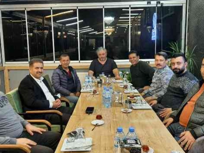 Milletvekili Fırat gazetecilerle bir araya geldi