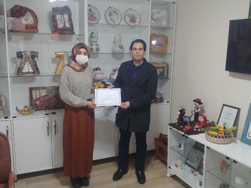 El emeği göz nuru ürünlerini sosyal medyada satıyor