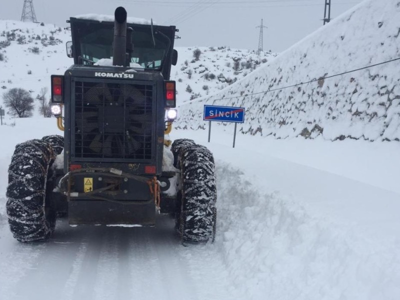Köy ve mezra yolları ulaşıma kapandı